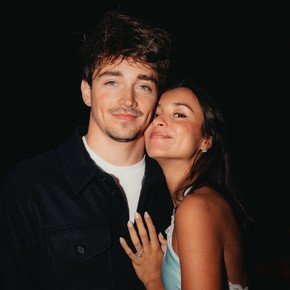 Video: Charles Leclerc se casó antes del GP de Australia y paseó en una Ferrari icónica por Mónaco