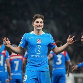 Julián, golazo de área a área y asistencia por Champions 