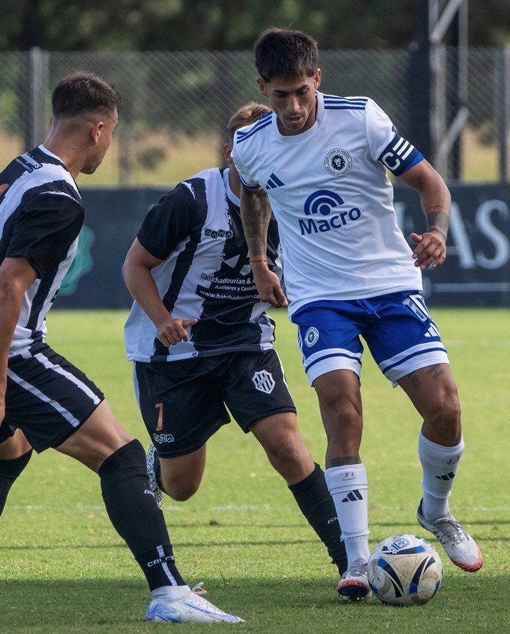 Leones FC vs El Porvenir ambos no conocen la derrota. 