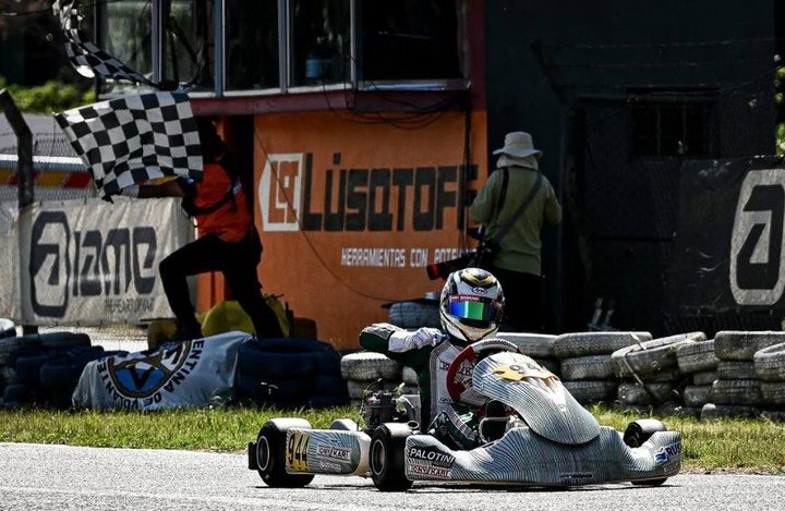 Thiago Palotini en su karting. (@thiago_palotini en Instagram)