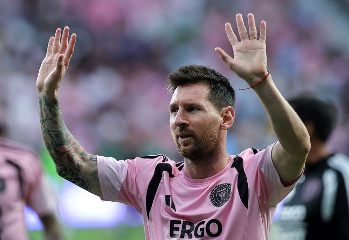 El Diez la rompió en el último match de las Garzas. (EFE/EPA/CRISTOBAL HERRERA-ULASHKEVICH).