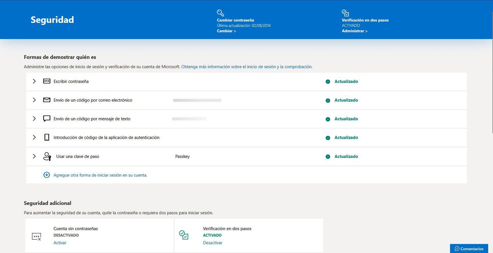 Panel de configuración de seguridad de cuenta Microsoft con opciones de verificación en dos pasos y métodos de acceso.