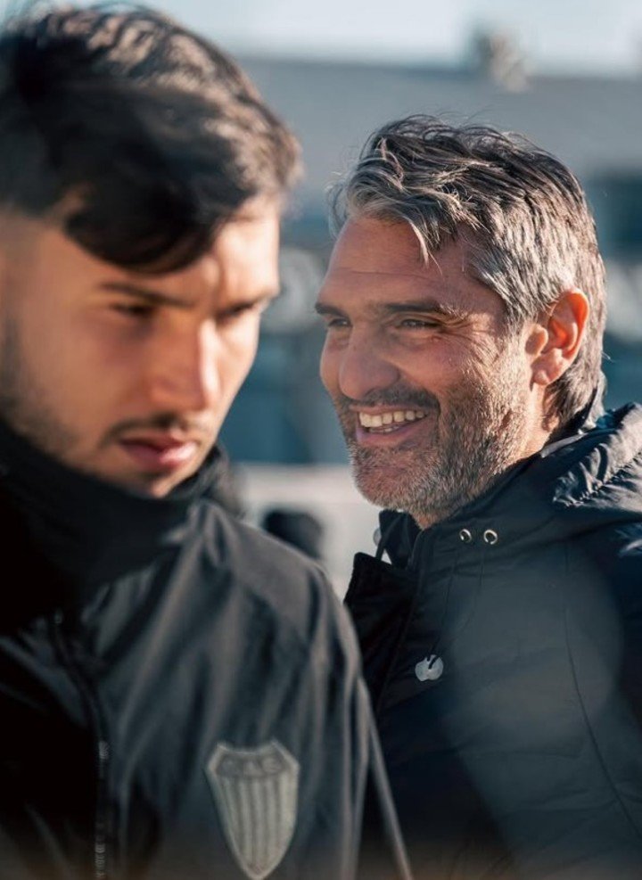 Sara en Estudiantes.