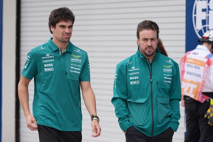 Stroll y Alonso saben que les falta auto, pero dan pelea. (EFE/ Alberto Boal)