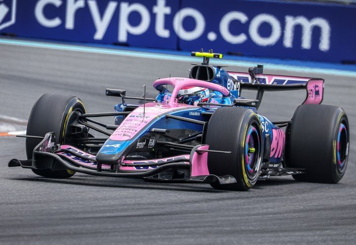 Franco Colapinto firmó su mejor resultado en la F1 al terminar séptimo en el Gran Premio de Miami. (EFE)