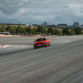 Un piloto de Fórmula 1 probó el Madring, que albergará un GP en cuatro meses y aún no está terminado