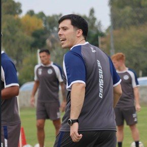 Tobías Kohan con Olé: "Estar hoy en Acassuso, para mí, es como dirigir al Barcelona"