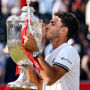 Francisco Cerúndolo ganó el ATP 500 de Queen's y conquistó su segundo título sobre césped