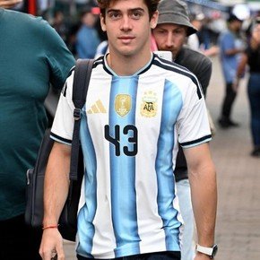 El ranking futbolero de Colapinto: chicaneó a River, le pidió perdón a Riquelme y no dudó en el #1