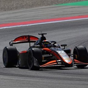 Una mala largada y una sanción relegaron a Nicolás Varrone al 12° puesto en la Sprint de F2 en Barcelona