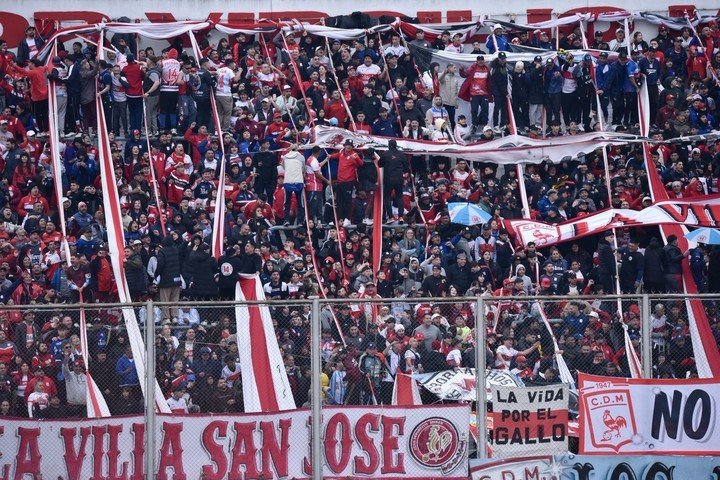 Fiesta en las tribunas del Gallito. (Foto: Prensa Morón)
