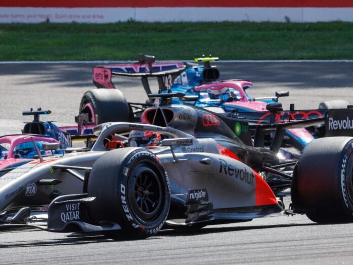 Así fue la maniobra del día: Colapinto pasó a Gasly y Lawson en el mismo momento