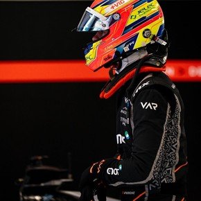 Varrone rozó los puntos en Silverstone, pero un toque lo dejó sin premio en la Fórmula 2