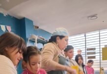 Entre recetas y juegos, las infancias descubren el mundo de la cocina en el Parque Educativo Norte