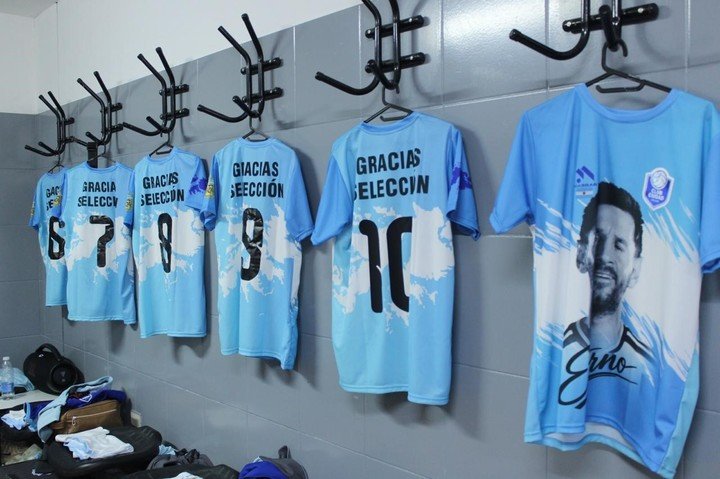 La camiseta especial que utilizó Ciudad. (Foto: Prensa Ciudad de Bolívar)