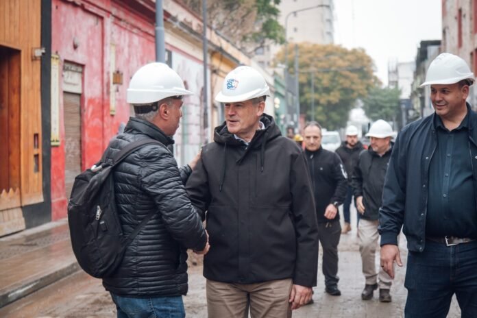 Passerini recorrió las obras de reparación integral de calle Belgrano en barrio Güemes