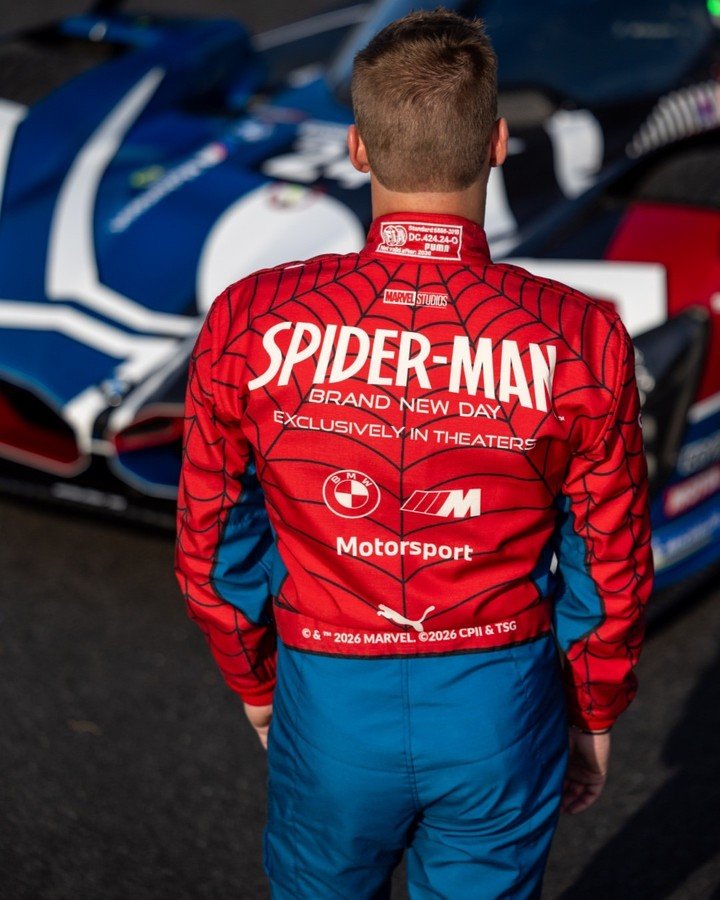 Spider-Man llegó al automovilismo. (@bmwmmotorsport)