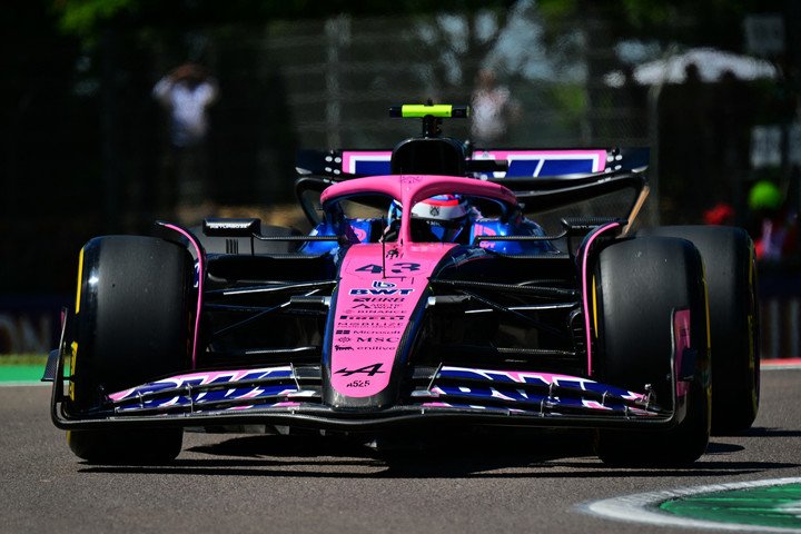 Colapinto debutó con Alpine con un un 16° puesto en Imola. (AFP)