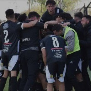 Batacazo de Claypole: venció 2-0 al puntero Sacachispas y tomó aire en la pelea por el descenso
