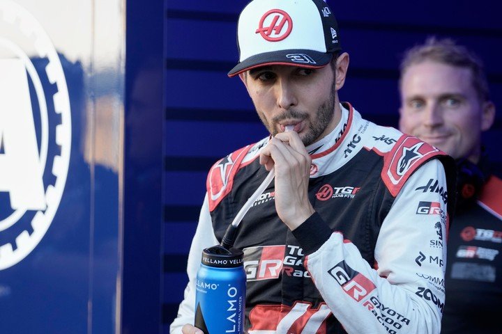 Esteban Ocon todavía no definió su futuro en la Fórmula 1.