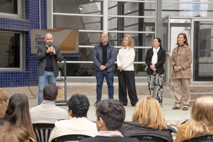 Se presentó el Programa “Grandes Talentos”: un certamen cultural para personas mayores
