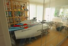 El piloto de F1 que guarda su auto en el living de su casa: “Construí mi hogar alrededor de él”