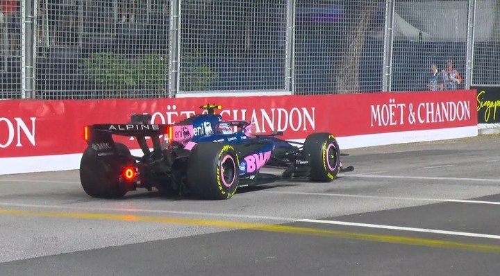 El auto de Franco Colapinto se quedó parado en el GP de Singapur.
