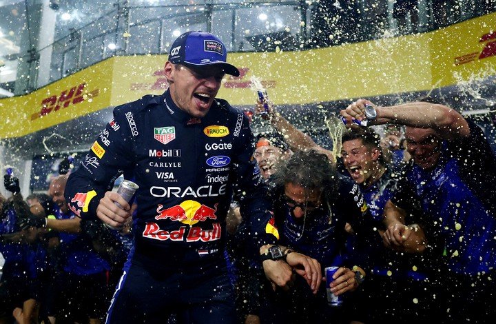 Verstappen festejando su primer triunfo en la temporada. (REUTER)
