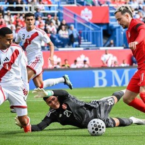 Perú no arranca con Menezes: perdió contra Canadá 