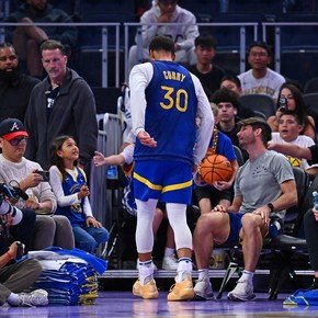 ¿La NBA arranca sin Stephen Curry?