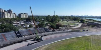 La 15, histórica tribuna del Gálvez, fue demolida y los hinchas podrán llevarse un recuerdo