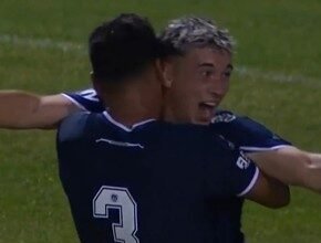 Chacarita fue goleado y se quedó sin entrenador